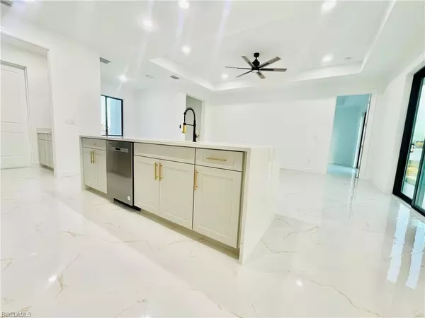 Cape Coral, FL 33993,2200 NW 4th TER