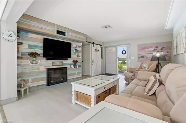 Cape Coral, FL 33904,726 SE 43rd TER