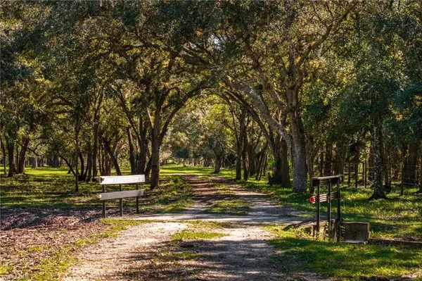 Labelle, FL 33935,2348 Nine Mile RD