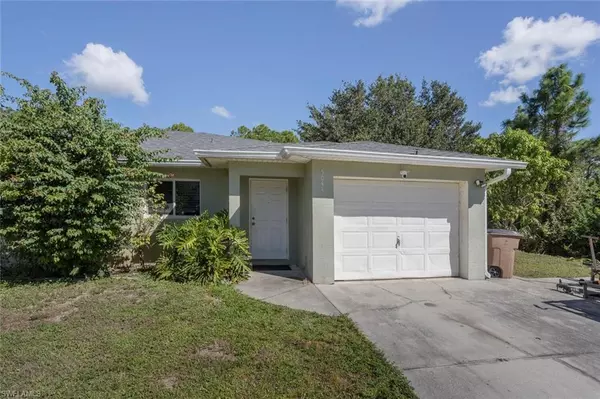 Lehigh Acres, FL 33973,5044-5046 Locke LN