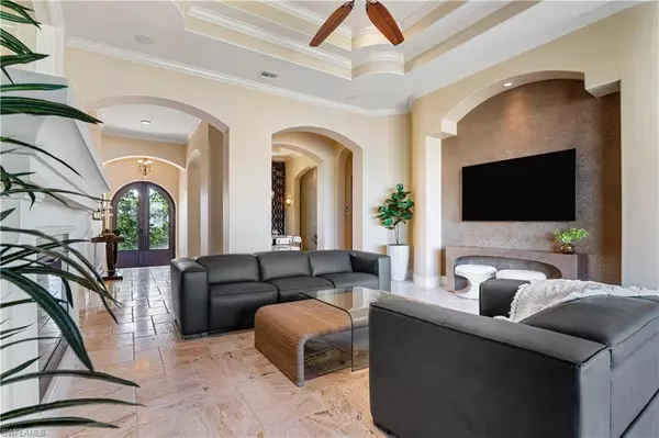Fort Myers Beach, FL 33931,18291 Deep Passage LN
