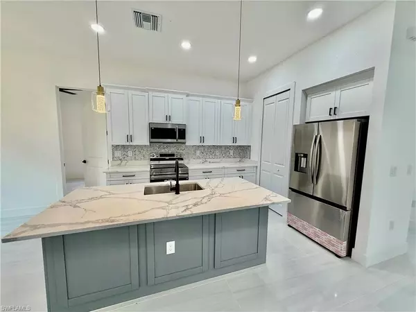 Lehigh Acres, FL 33936,17 Wellington AVE