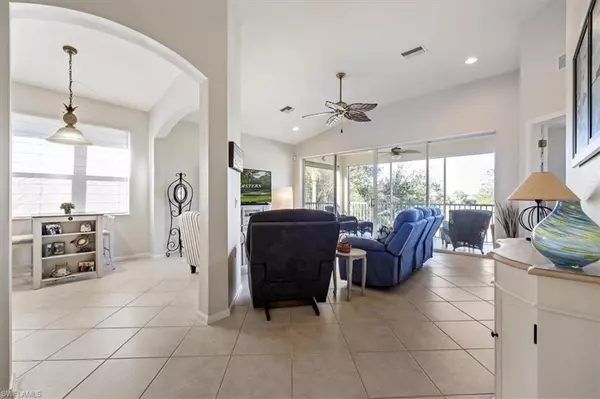 3131 Meandering WAY #201, Fort Myers, FL 33905