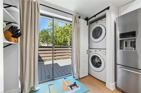 Fort Myers, FL 33907,104 Pinebrook DR