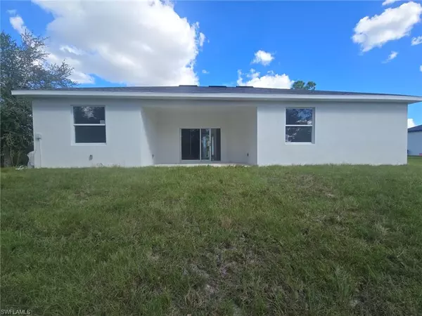 Lehigh Acres, FL 33972,509 Johns AVE
