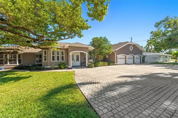Fort Myers, FL 33919,729 Dean WAY