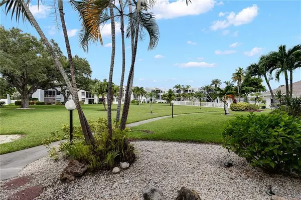 Fort Myers, FL 33919,5959 Winkler RD #103