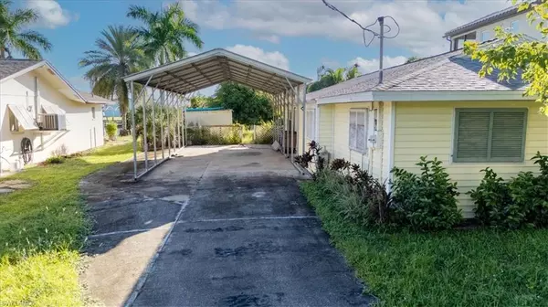 Fort Myers, FL 33905,2032 Bahama AVE