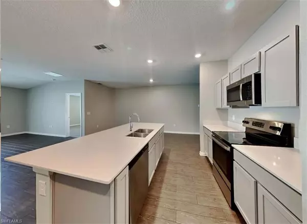 Cape Coral, FL 33990,1903 Academy BLVD