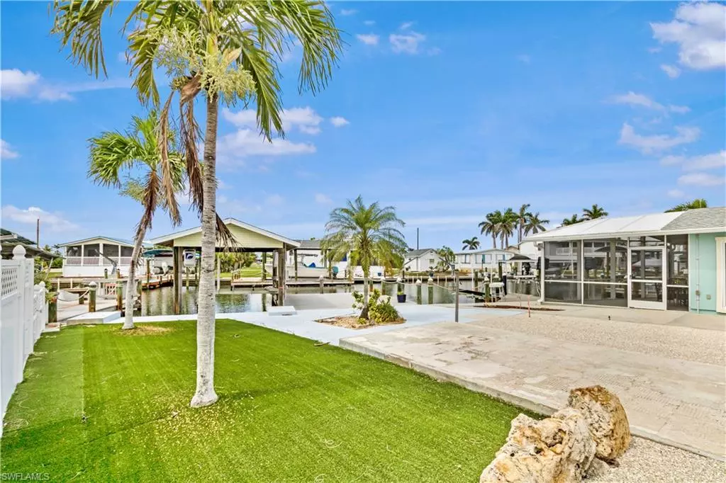 St. James City, FL 33956,3828 Coconut DR