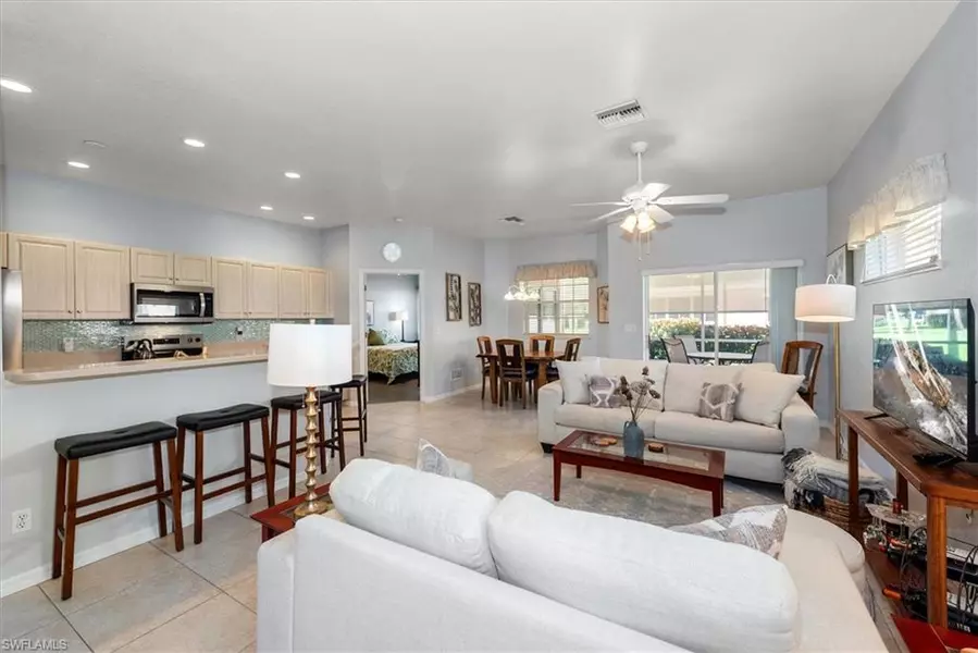 20068 Lake Vista CIR N #2B DOOR #4, Lehigh Acres, FL 33936