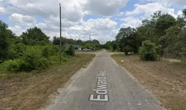 Alva, FL 33920,2102 Edward AVE