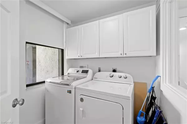 Naples, FL 34108,10562 Gulf Shore DR #101/102