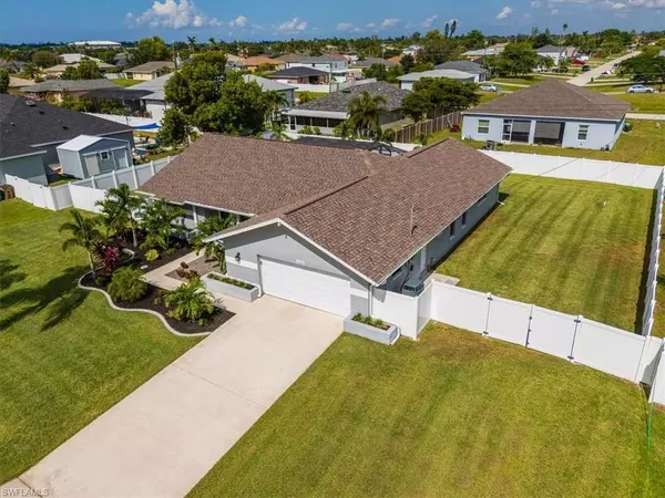 Cape Coral, FL 33991,233 SW 19th TER