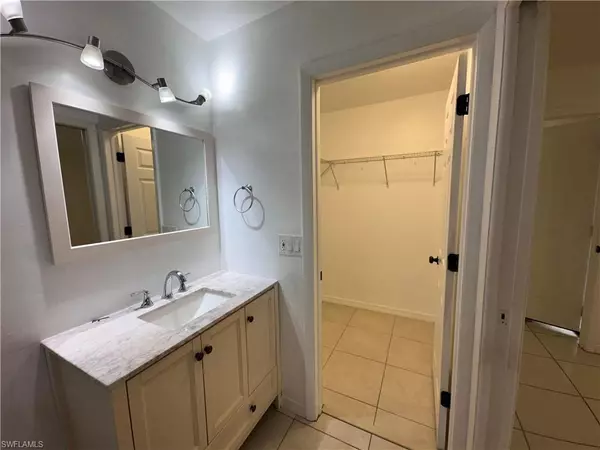 Cape Coral, FL 33914,4517 SW Santa Barbara PL #4517