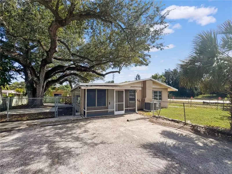 9861 Orange River BLVD #01, Fort Myers, FL 33905