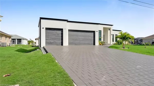 Cape Coral, FL 33991,113 SW 37 AVE