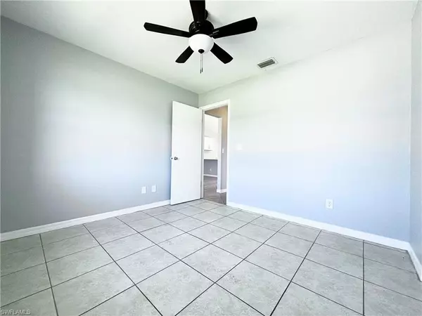 Cape Coral, FL 33914,4135 SW 7th PL