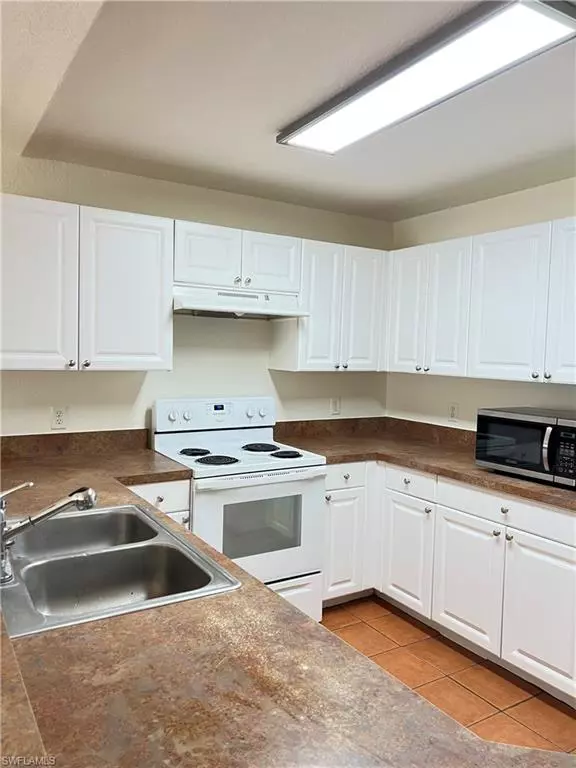 Lehigh Acres, FL 33319,2417 Quentin AVE S