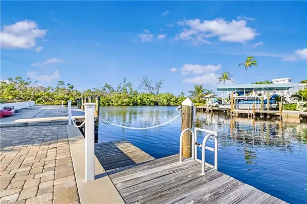 2790 Teal CT, St. James City, FL 33956