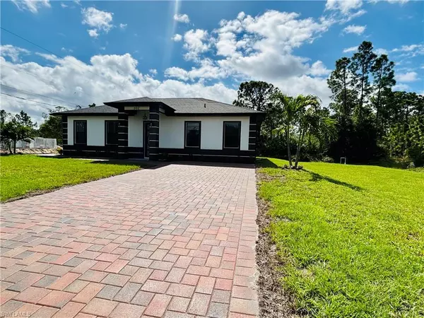Lehigh Acres, FL 33972,302 E 15th ST