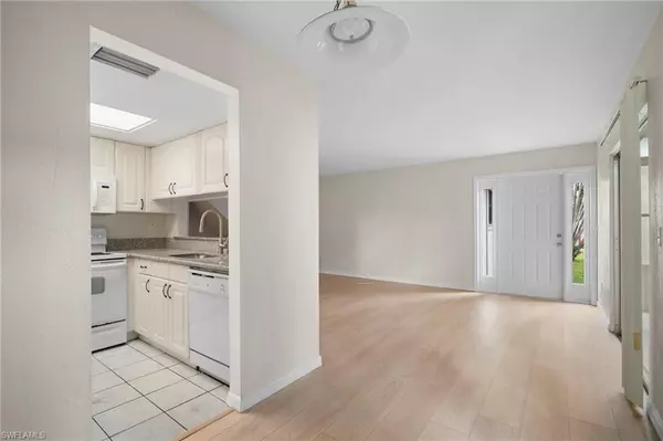 Fort Myers, FL 33907,3291 prince edward island CIR #2