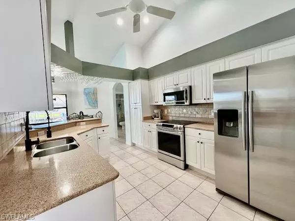Cape Coral, FL 33993,426 NW 37th PL