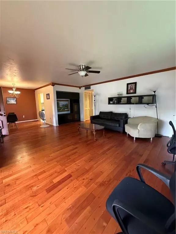 7925 SW 86th, Miami, FL 33143