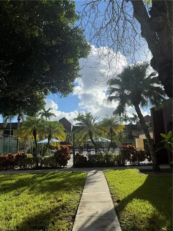 Miami, FL 33143,7925 SW 86th