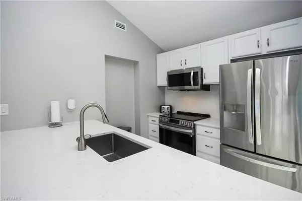 Sanibel, FL 33957,1444 Sandpiper CIR
