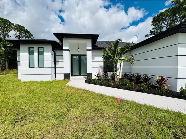 Lehigh Acres, FL 33974,863 Haskell ST E