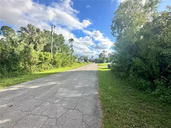 Lehigh Acres, FL 33972,410 Desoto AVE