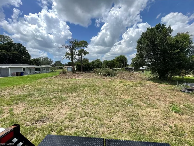 23 Louisiana RD, Lehigh Acres, FL 33936