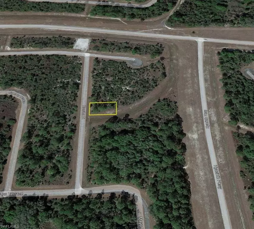Labelle, FL 33935,309 Houston PL