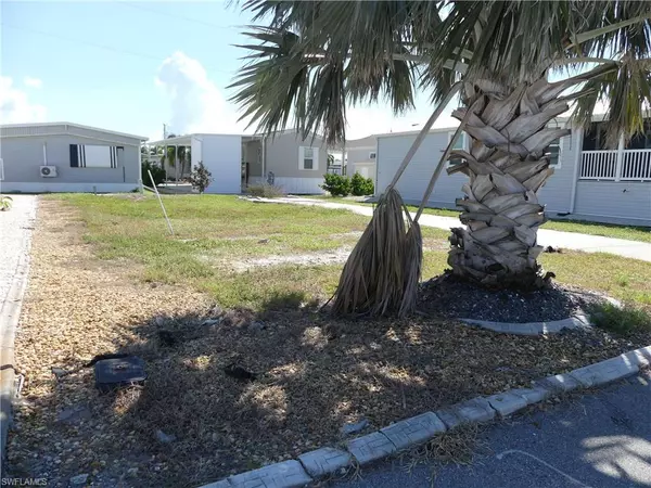 4915 Gulfgate LN, St. James City, FL 33956