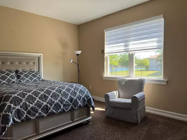 Fort Myers, FL 33916,3193 Birchin LN