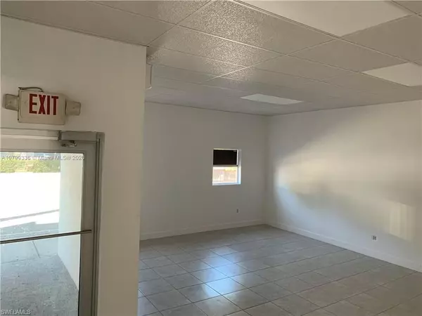 Medley, FL 33166,7451 NW 72 AVE