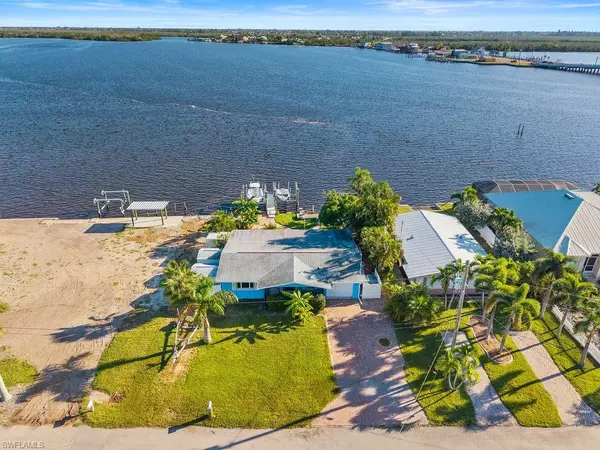 Matlacha, FL 33993,2504 Bayshore DR