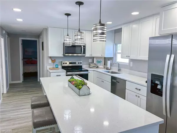 Fort Myers Beach, FL 33931,11170 Bayside LN