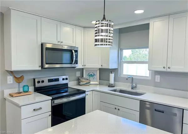 Fort Myers Beach, FL 33931,11170 Bayside LN