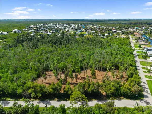 Fort Myers, FL 33908,5755 Park RD