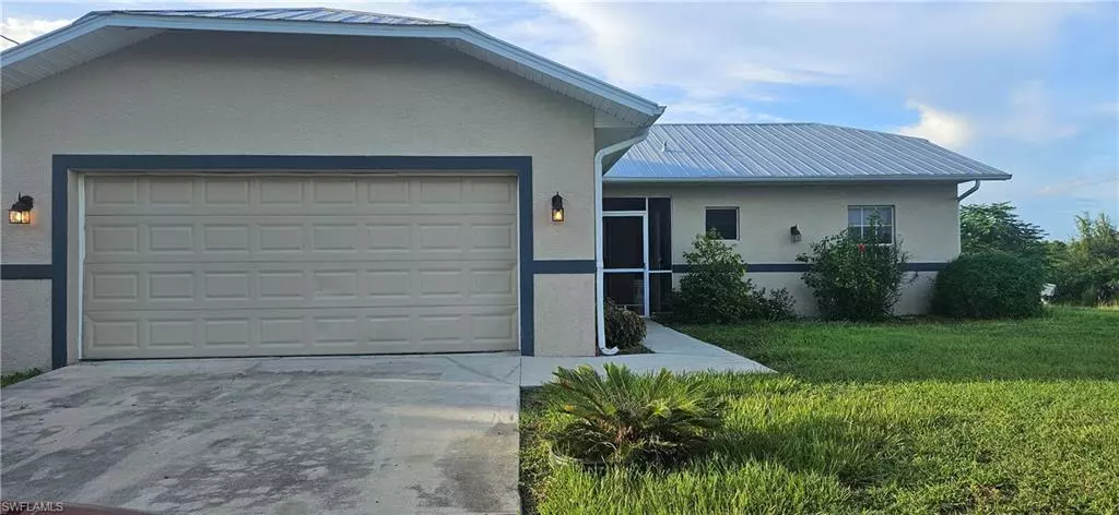 1111 Estate ST E, Lehigh Acres, FL 33974