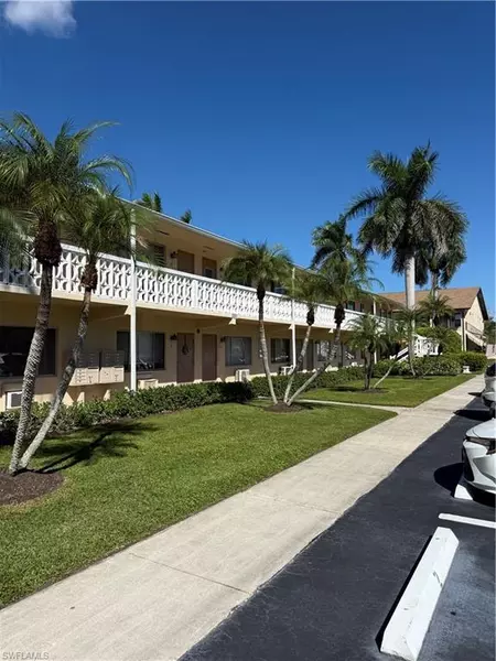 13150 Kings Point DR #15C, Fort Myers, FL 33919