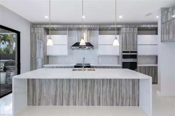 Cape Coral, FL 33991,2106 SW 4th ST