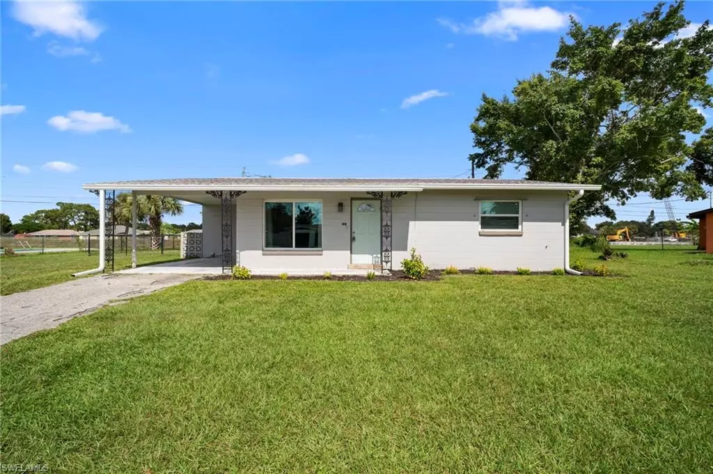 Lehigh Acres, FL 33936,211 E jasmine RD