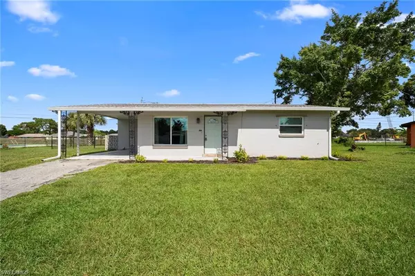 211 E jasmine RD, Lehigh Acres, FL 33936
