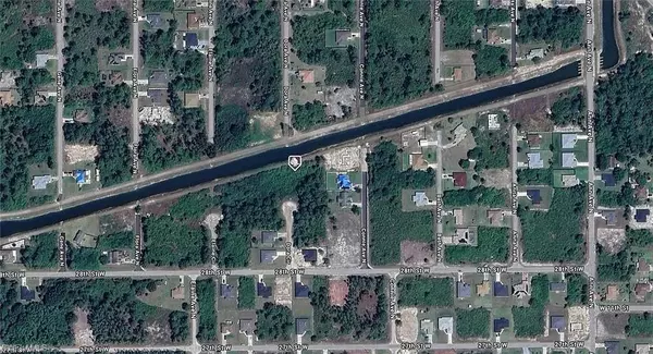 2808 Dora CIR, Lehigh Acres, FL 33971