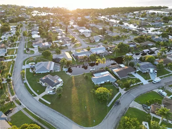 North Fort Myers, FL 33903,1763 Lakeview BLVD