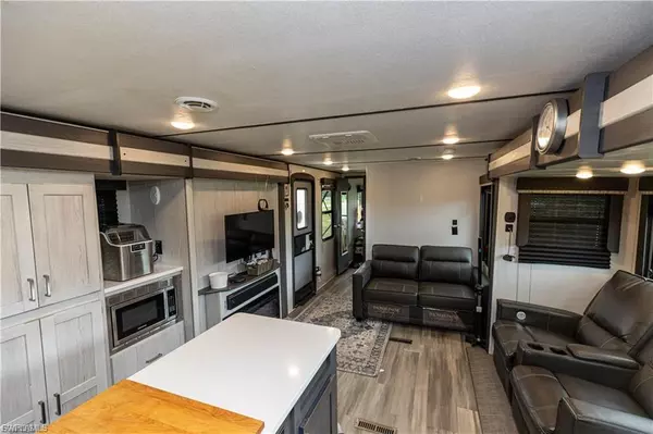 North Fort Myers, FL 33917,17861 Palm Creek DR