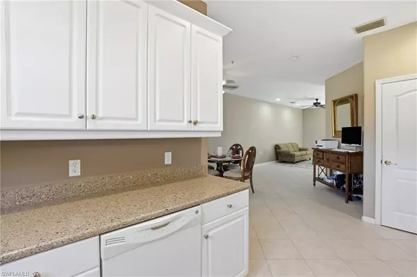 Fort Myers, FL 33905,3211 Cottonwood BND #705